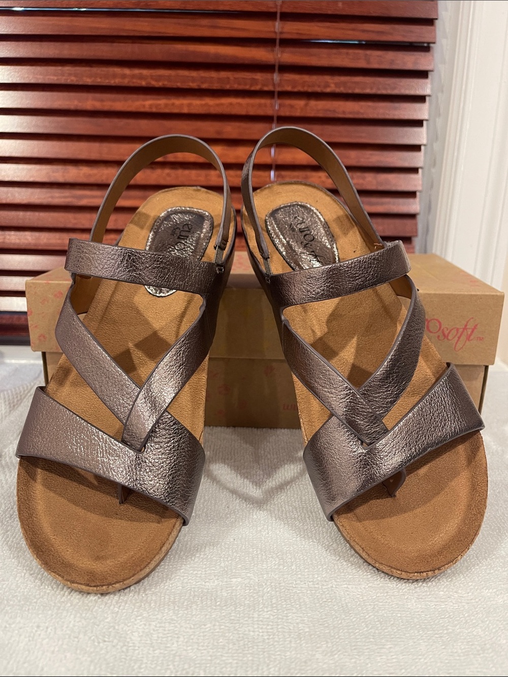 EUROSOFT Gianetta Sandals - Pewter - Size 7 - New in Box - Never Worn